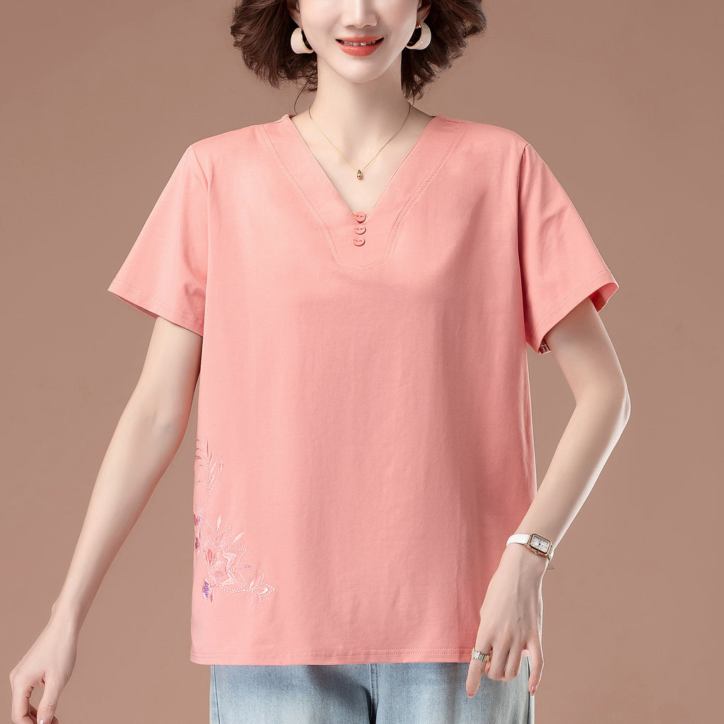 Embroidered V-neck short sleeved t-shirt